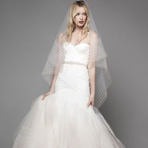 Monique L'Huillier Wedding Dress